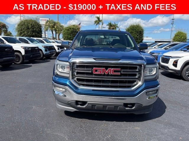 Used 2017 GMC Sierra 1500 SLE w/ SLE Value Package AWD/4WD image 2