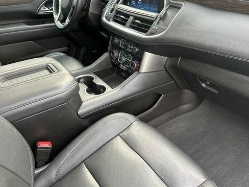 Used 2022 Chevrolet Tahoe Z71 w/ Luxury Package image 14