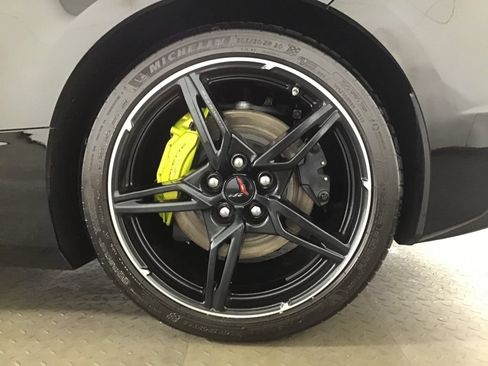 Used 2021 Chevrolet Corvette Stingray Preferred Cpe w/ Z51 Performance Package RWD image 12