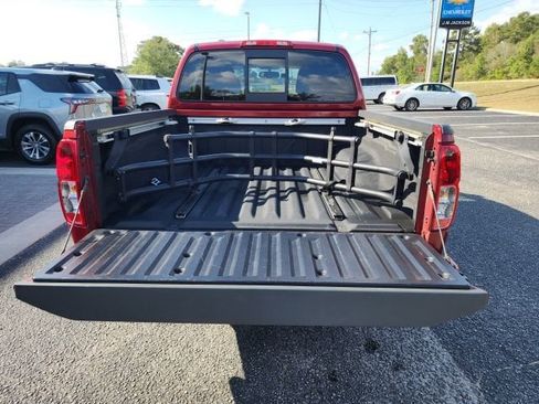 Used 2021 Nissan Frontier SV image 12