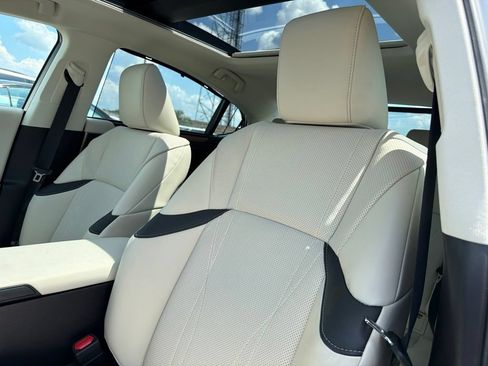 Used 2025 Lexus ES 350 Ultra Luxury FWD image 18