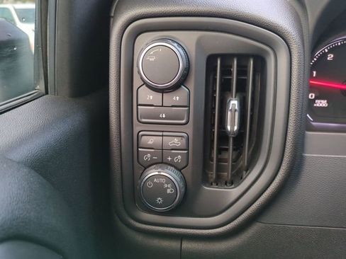 Certified 2024 Chevrolet Silverado 2500 Custom w/ Custom Value Package image 29