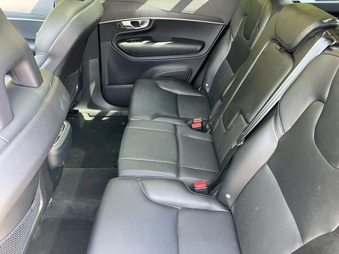 Used 2020 Volvo XC90 T5 Momentum w/ Protection Package Premier image 20