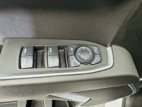 Used 2025 GMC Sierra 1500 SLT RWD image 39