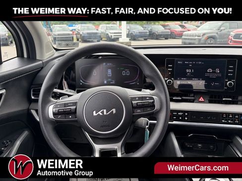 Used 2024 Kia Sportage LX AWD/4WD image 16