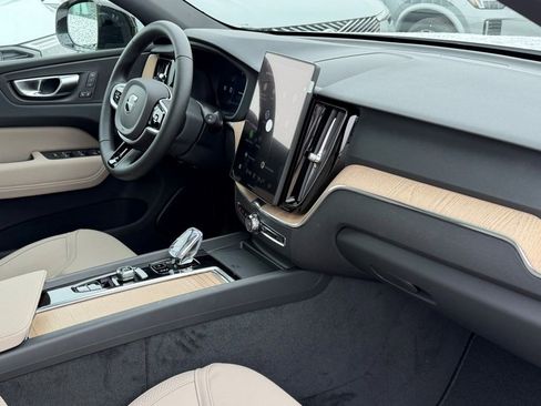 New 2026 Volvo XC60 B5 Core w/ Climate Package image 10