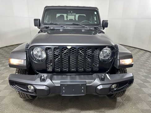 Used 2022 Jeep Gladiator Sport image 8