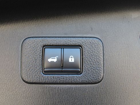 Used 2023 Nissan Armada Platinum w/ Captain's Chairs Package RWD image 27