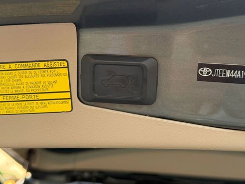 Used 2009 Toyota Highlander Limited AWD/4WD image 17