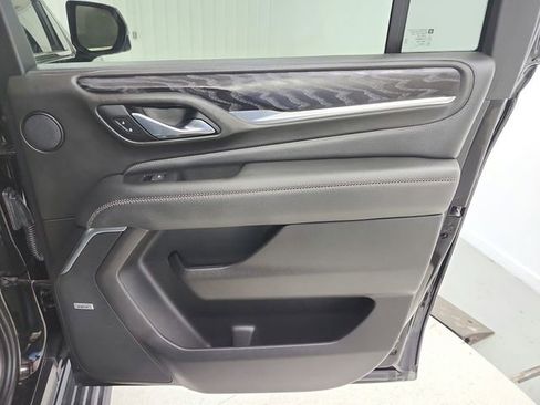 Used 2021 GMC Yukon XL Denali w/ Denali Premium Package image 47