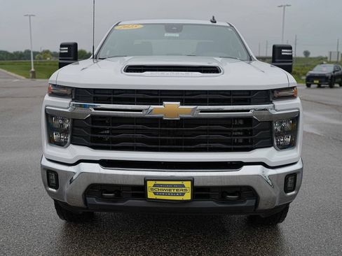 Used 2025 Chevrolet Silverado 2500 LT w/ Convenience Package AWD/4WD image 2