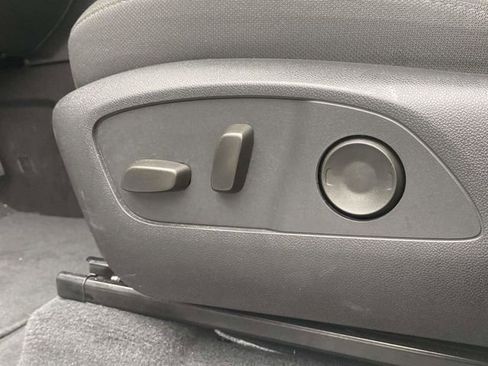 Used 2025 GMC Acadia Elevation image 18