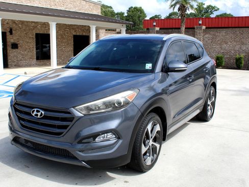 Used 2017 Hyundai Tucson Sport image 12