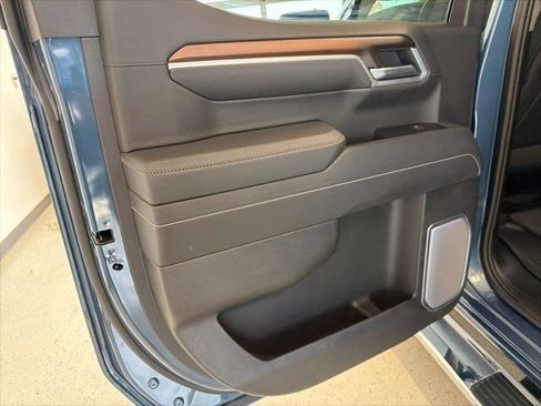 Used 2025 GMC Sierra 1500 Denali AWD/4WD image 46