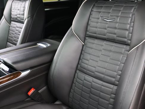 Used 2025 Cadillac Escalade Sport Platinum w/ LPO, Floor Liner Package AWD/4WD image 21