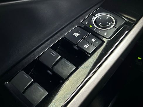 Used 2018 Lexus IS 300 image 41