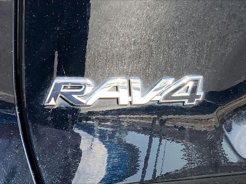 Used 2024 Toyota RAV4 XLE Premium image 60