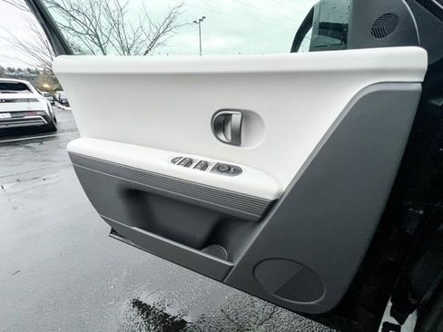 New 2026 Hyundai Ioniq 5 SE image 16