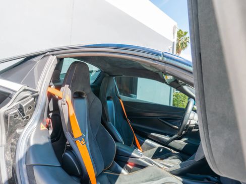 Used 2021 McLaren 720S Spider image 54