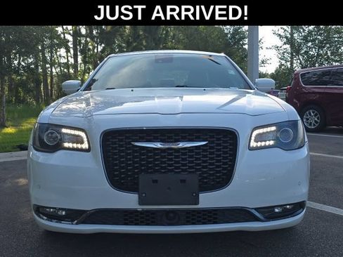 Used 2018 Chrysler 300 S w/ 300S Premium Group AWD/4WD image 2