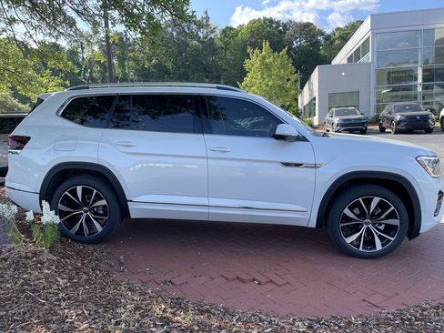 New 2026 Volkswagen Atlas SEL Premium R-Line AWD/4WD image 4