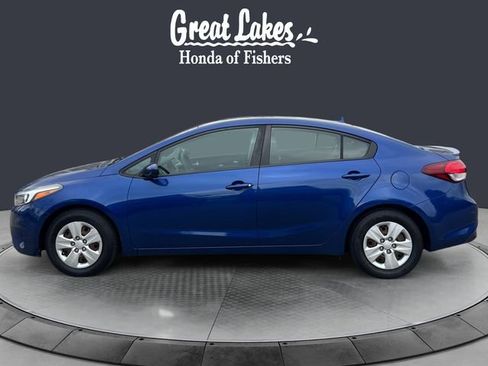 Used 2018 Kia Forte LX image 2