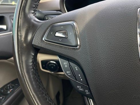 Used 2017 Lincoln MKC Reserve image 16