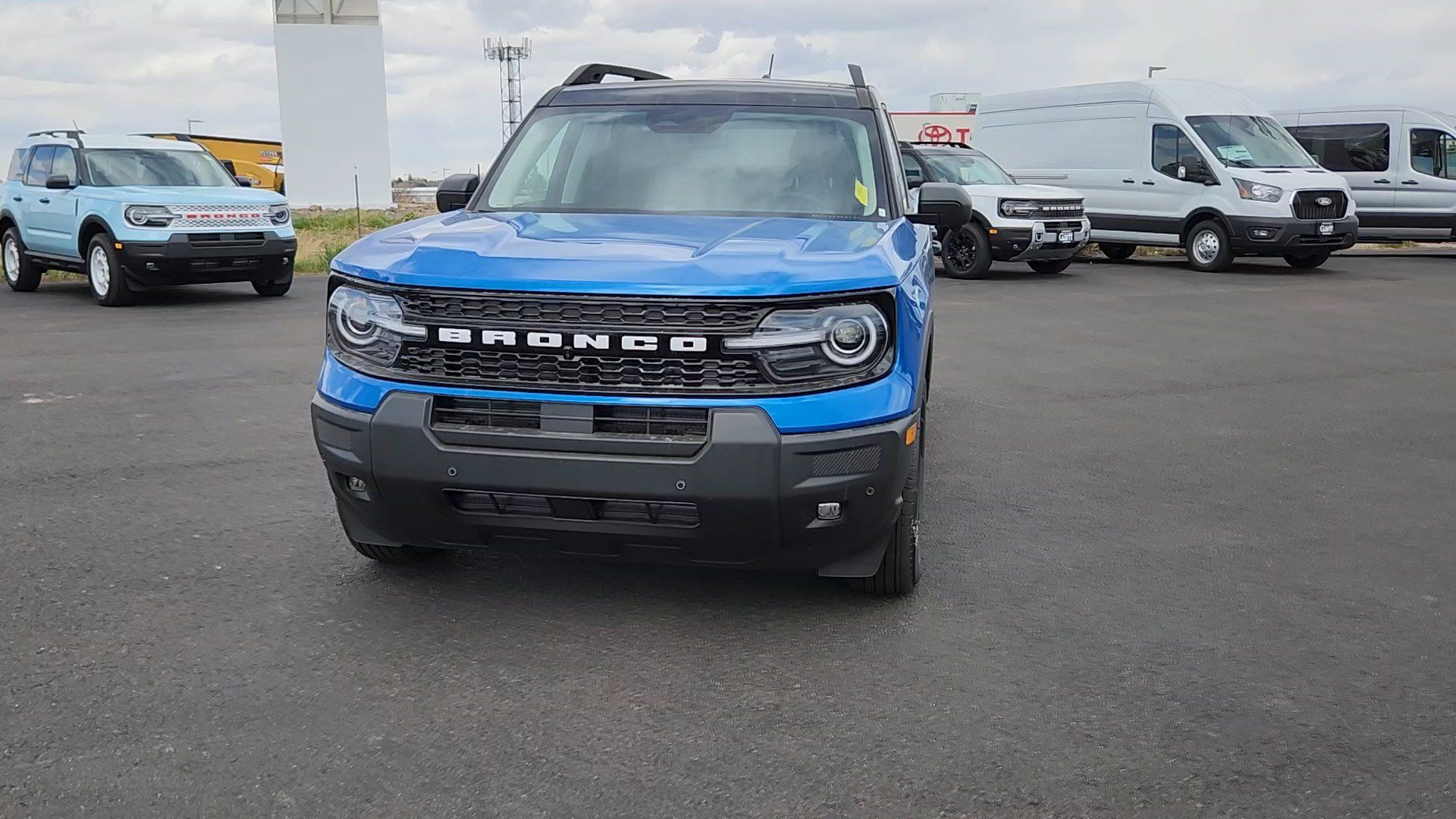 New 2026 Ford Bronco Sport Outer Banks w/ Outer Banks Tech Package+ AWD/4WD image 4