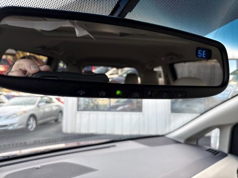 Used 2015 Toyota Sienna XLE 8 Passenger 4dr Mini Van image 78