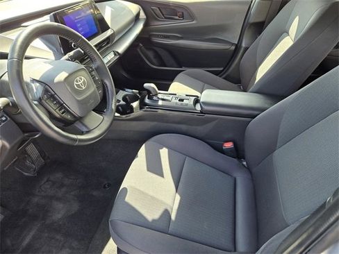 Used 2024 Toyota Prius LE image 15