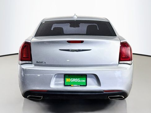 Used 2020 Chrysler 300 S RWD image 8