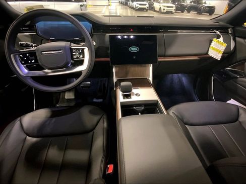 New 2026 Land Rover Range Rover SE image 5