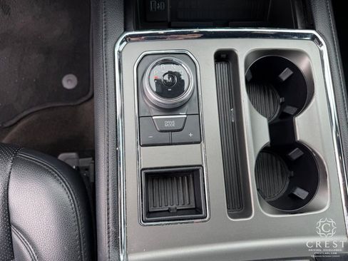 Used 2020 Ford Expedition Max XLT w/ Equipment Group 202A RWD image 24