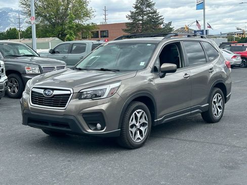 Used 2021 Subaru Forester Premium w/ Popular Package #1 AWD/4WD image 8