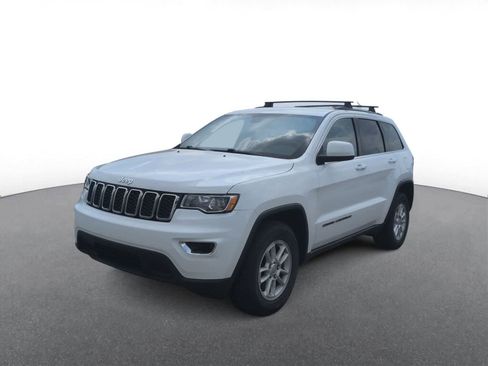 Certified 2020 Jeep Grand Cherokee Laredo w/ Security & Convenience Group AWD/4WD image 4
