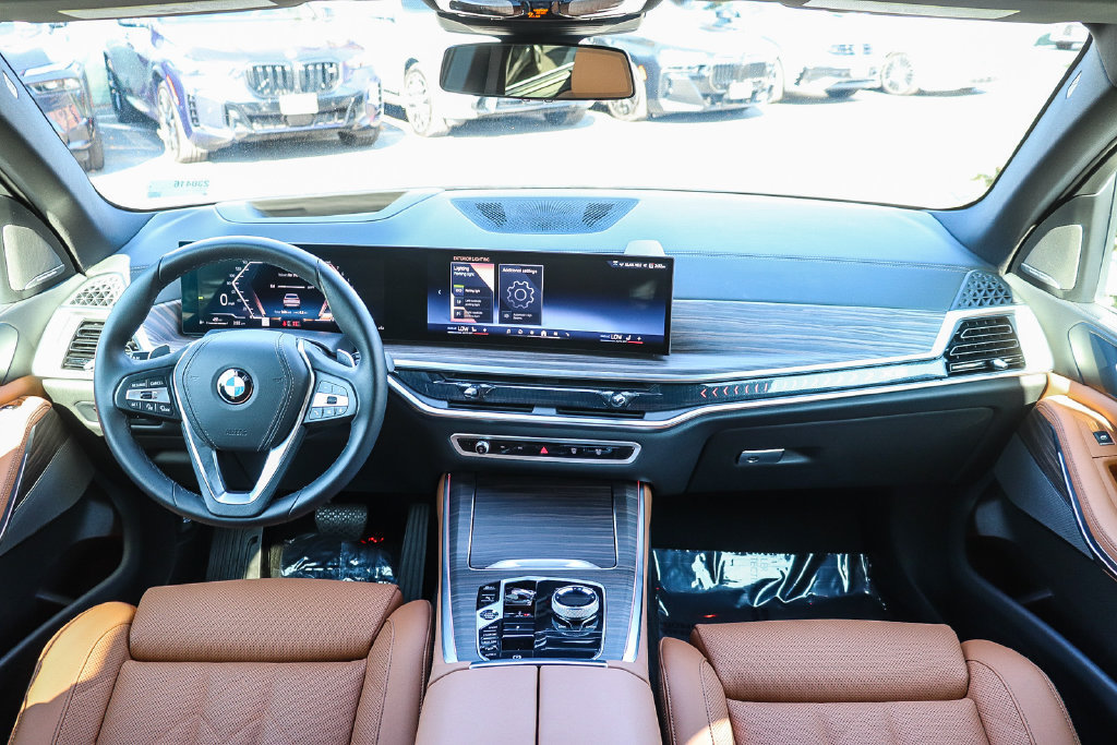 Used 2026 BMW X5 xDrive40i w/ Executive Package AWD/4WD image 12