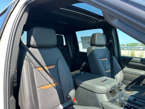 New 2026 GMC Sierra 2500 AT4 w/ AT4 Premium Plus Package AWD/4WD image 43