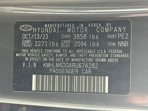 Used 2024 Hyundai Elantra SEL FWD image 12