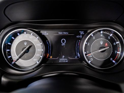 Used 2023 Maserati Levante GT image 40