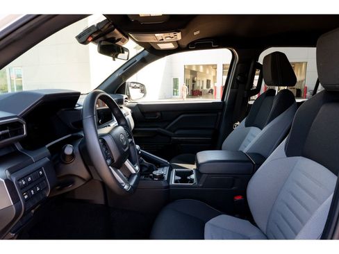 Certified 2025 Toyota 4Runner TRD Off-Road image 11