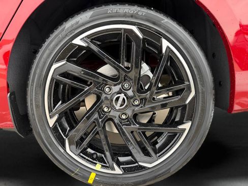 New 2026 Nissan Sentra SR w/ SR Premium Package FWD image 28