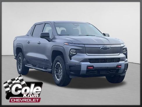 Used 2026 Chevrolet Silverado EV Trail Boss w/ Premium Package AWD/4WD image 1