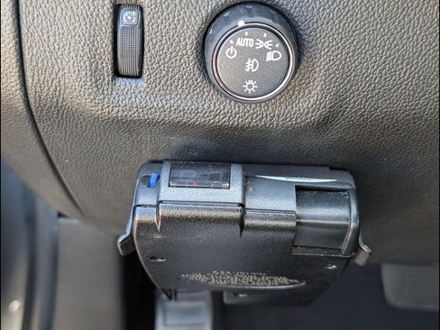 Used 2022 Chevrolet Colorado Z71 RWD image 9