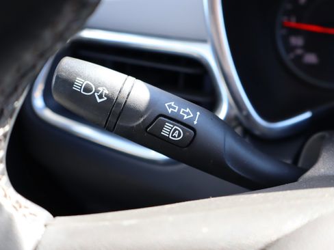 Used 2023 Chevrolet Equinox LT w/ Driver Convenience Package image 21