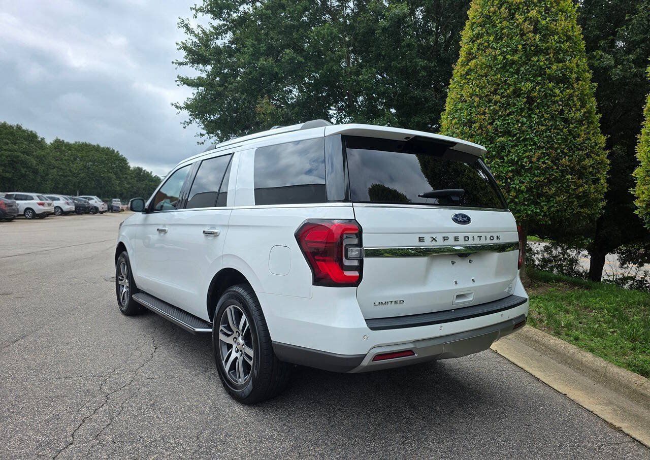 Used 2023 Ford Expedition Limited AWD/4WD image 3