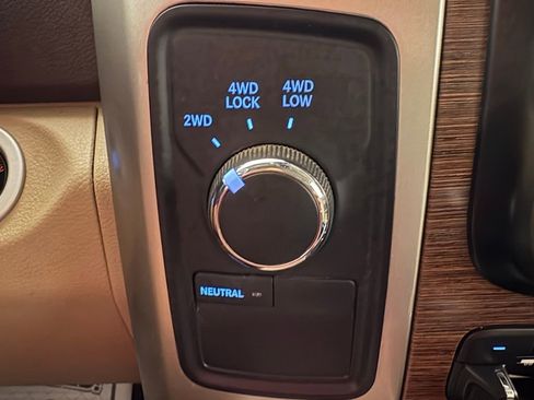 Used 2018 RAM 2500 Laramie AWD/4WD image 30