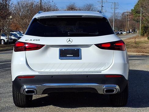 Used 2025 Mercedes-Benz GLA 250 image 10
