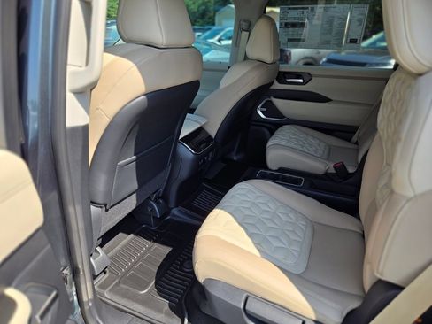 New 2026 Nissan Armada Platinum RWD image 11