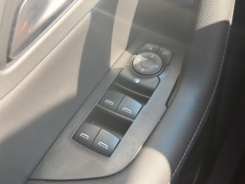 Used 2020 Chevrolet Blazer LT FWD image 18