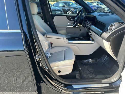 New 2026 Mercedes-Benz GLB 250 image 14